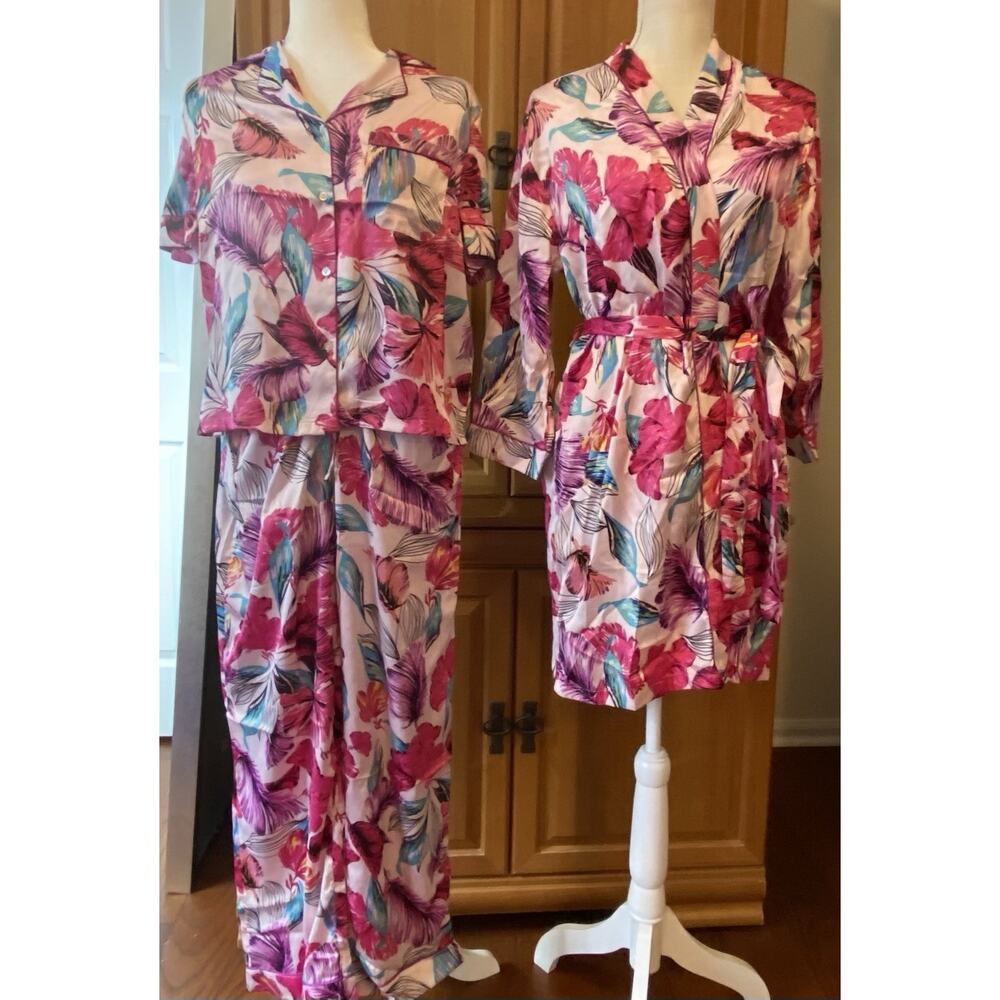 NEW! Cynthia Rowley Floral Robe & Pajama Set / LARGE - Picture 2 of 6